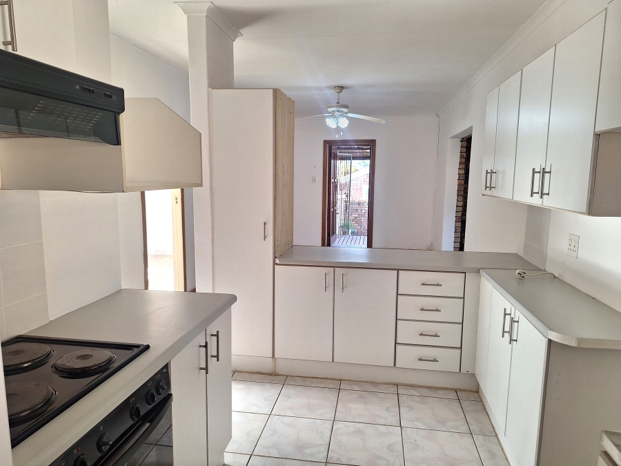 To Let 2 Bedroom Property for Rent in Strelitzia Park Eastern Cape